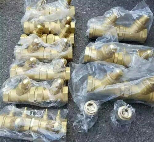 �~�z�۷��۸����y